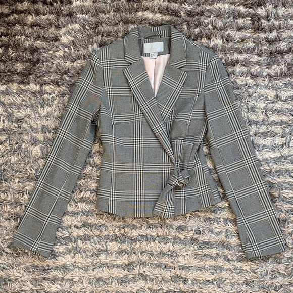 H&M Gray Plaid Women’s Pantsuit Set - Picture 4 of 16